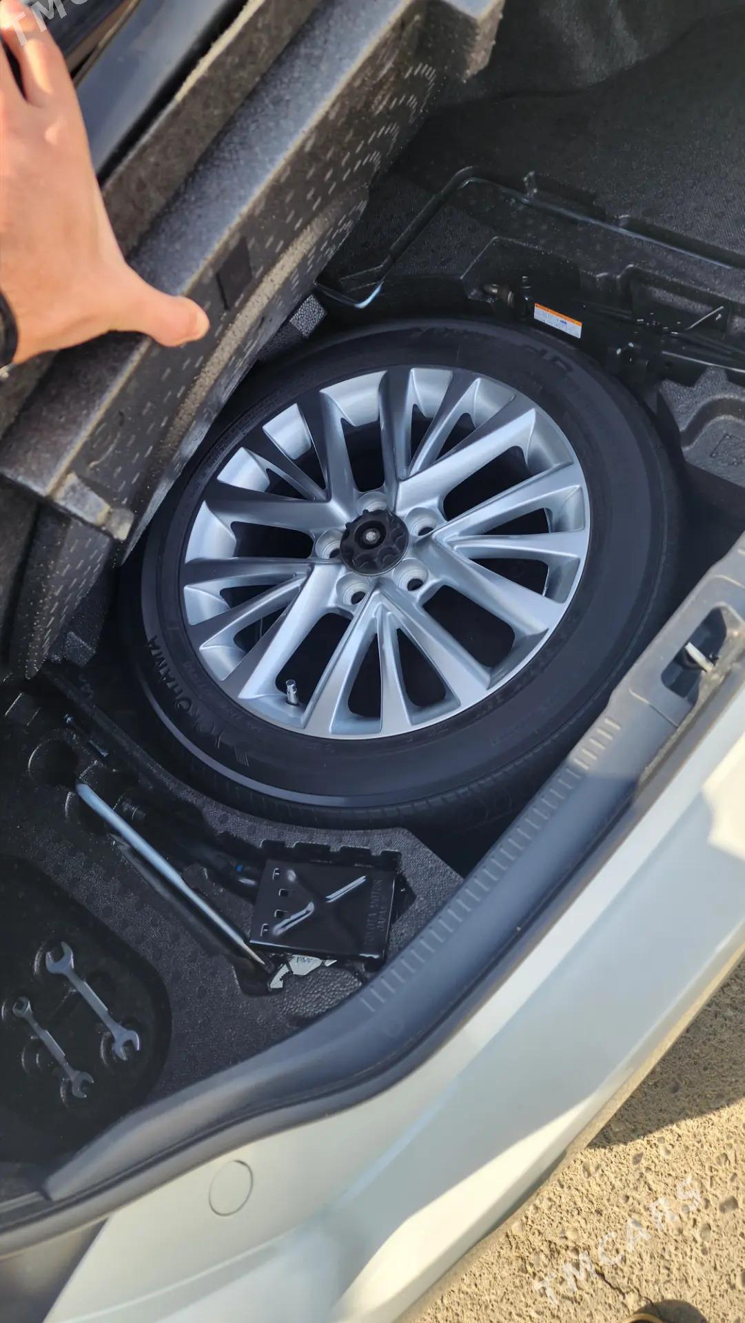 Toyota Camry 2017 - 445 000 TMT - Aşgabat - img 11