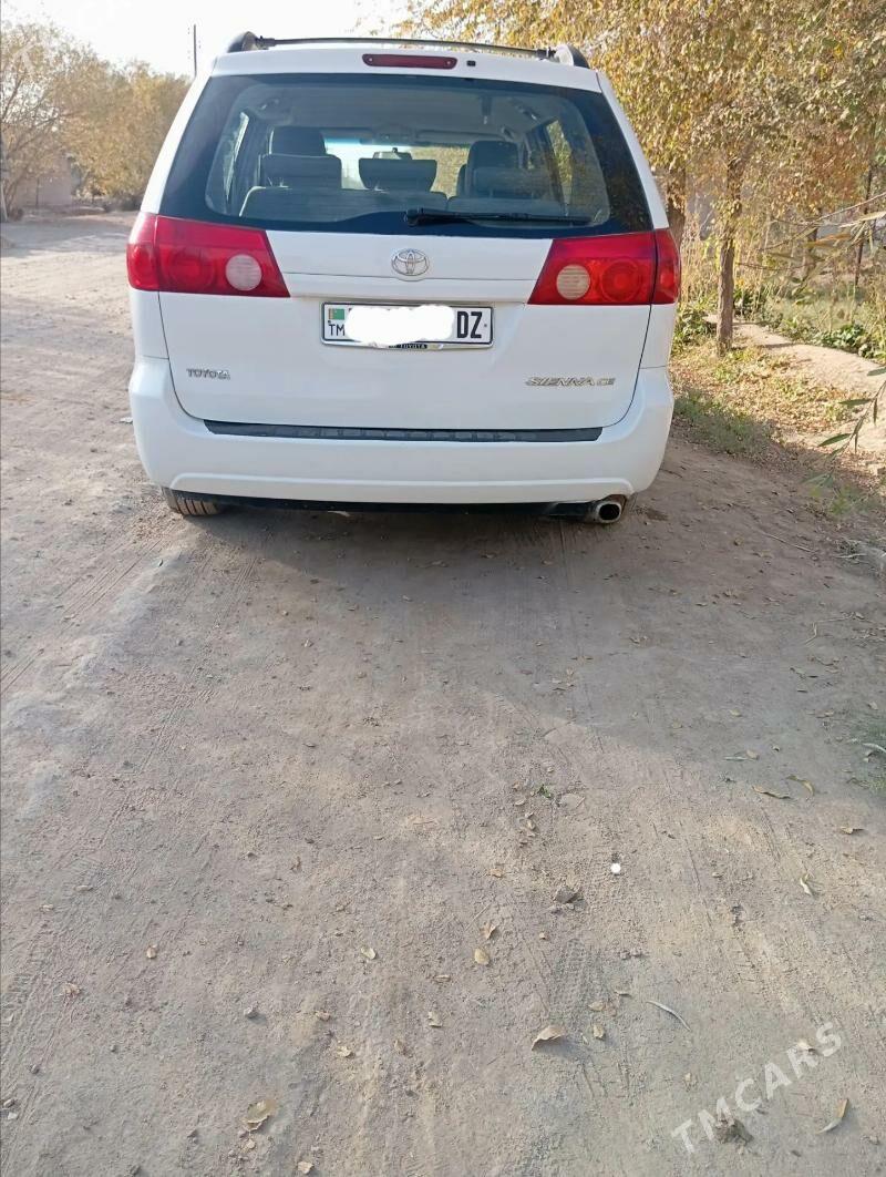 Toyota Sienna 2007 - 183 000 TMT - Акдепе - img 2