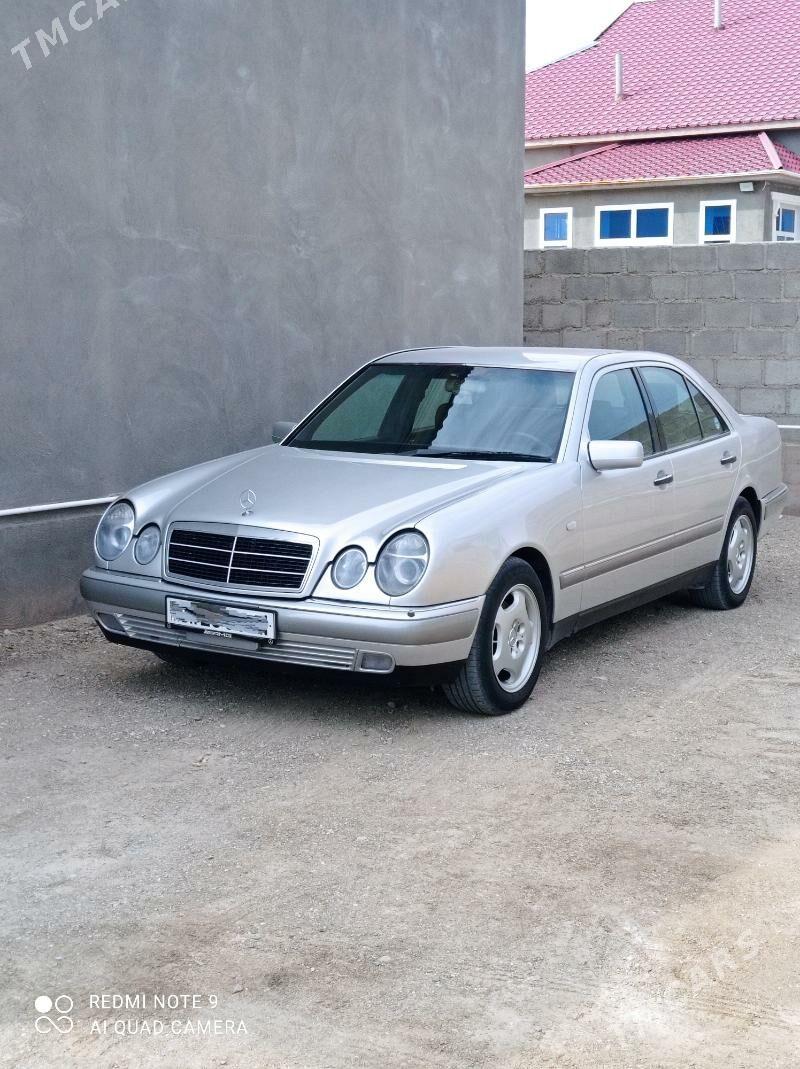 Mercedes-Benz E320 1997 - 110 000 TMT - Balkanabat - img 3