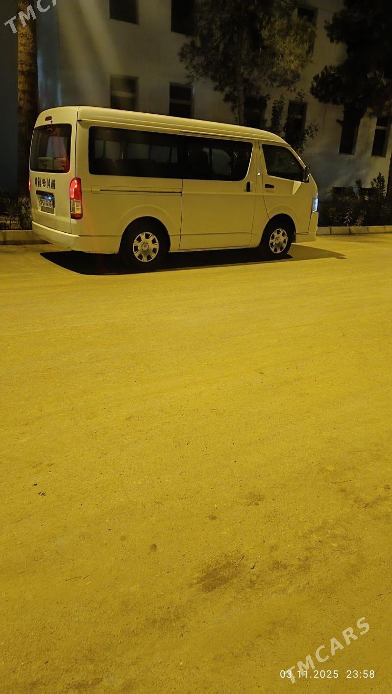 Toyota Hiace 2006 - 320 000 TMT - Бузмеин - img 2