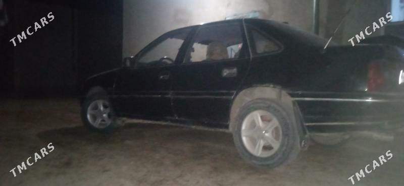 Opel Vectra 1992 - 27 000 TMT - Дарганата - img 3