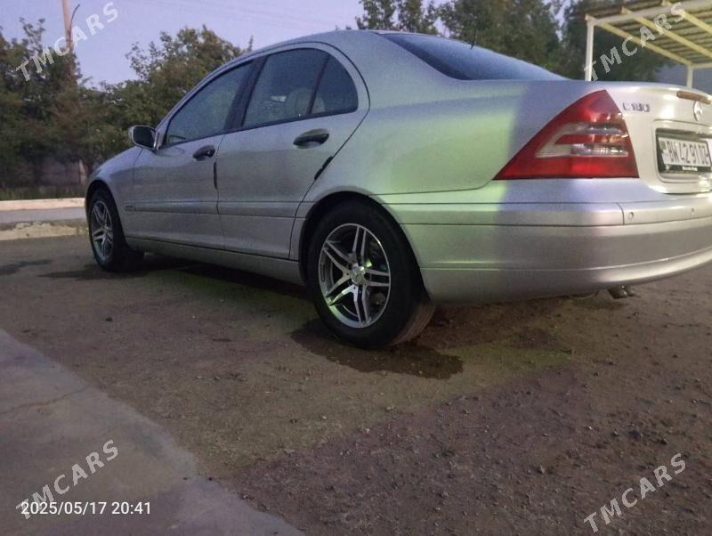 Mercedes-Benz C-Class 2002 - 84 000 TMT - Гороглы (Тагта) - img 4