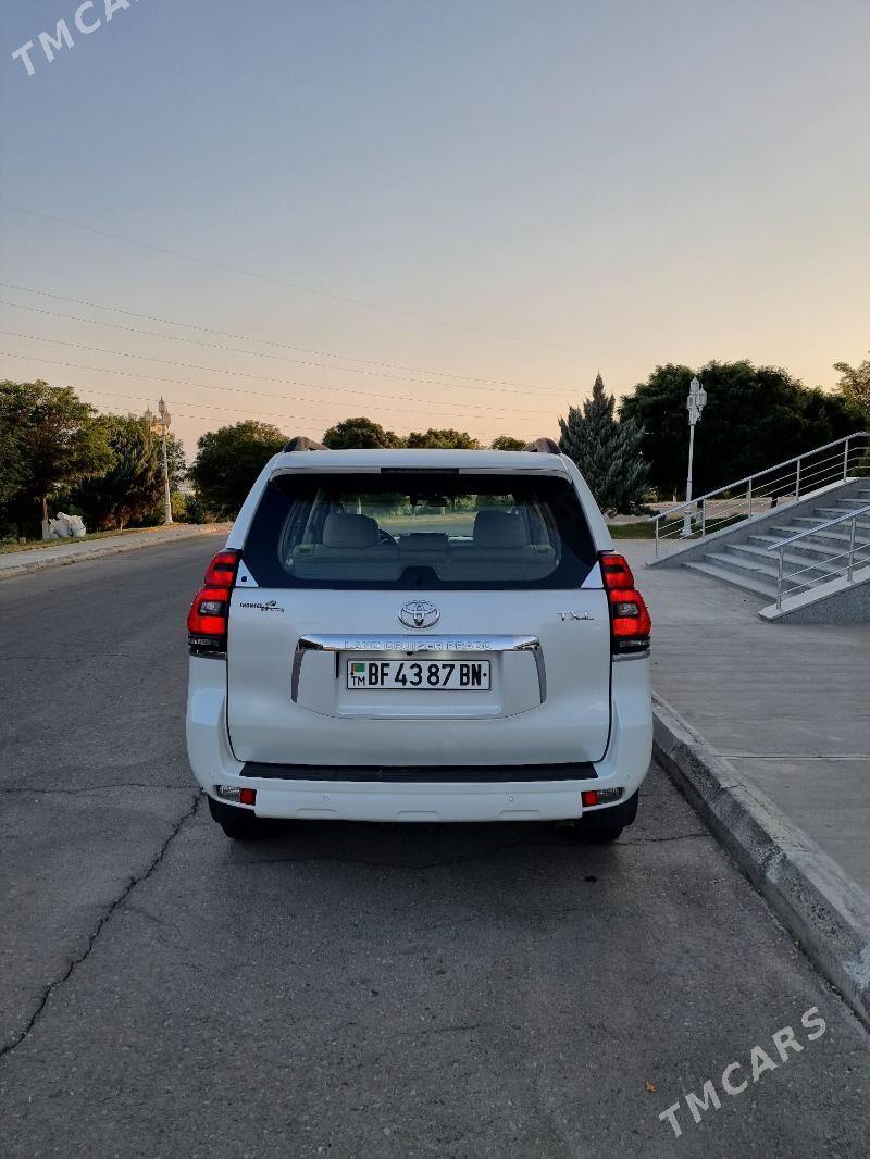 Toyota Land Cruiser Prado 2012 - 560 000 TMT - Türkmenbaşy - img 5