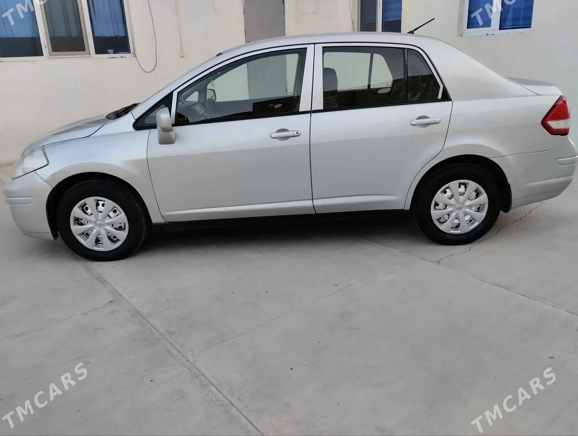 Nissan Versa 2010 - 110 000 TMT - Туркменабат - img 3