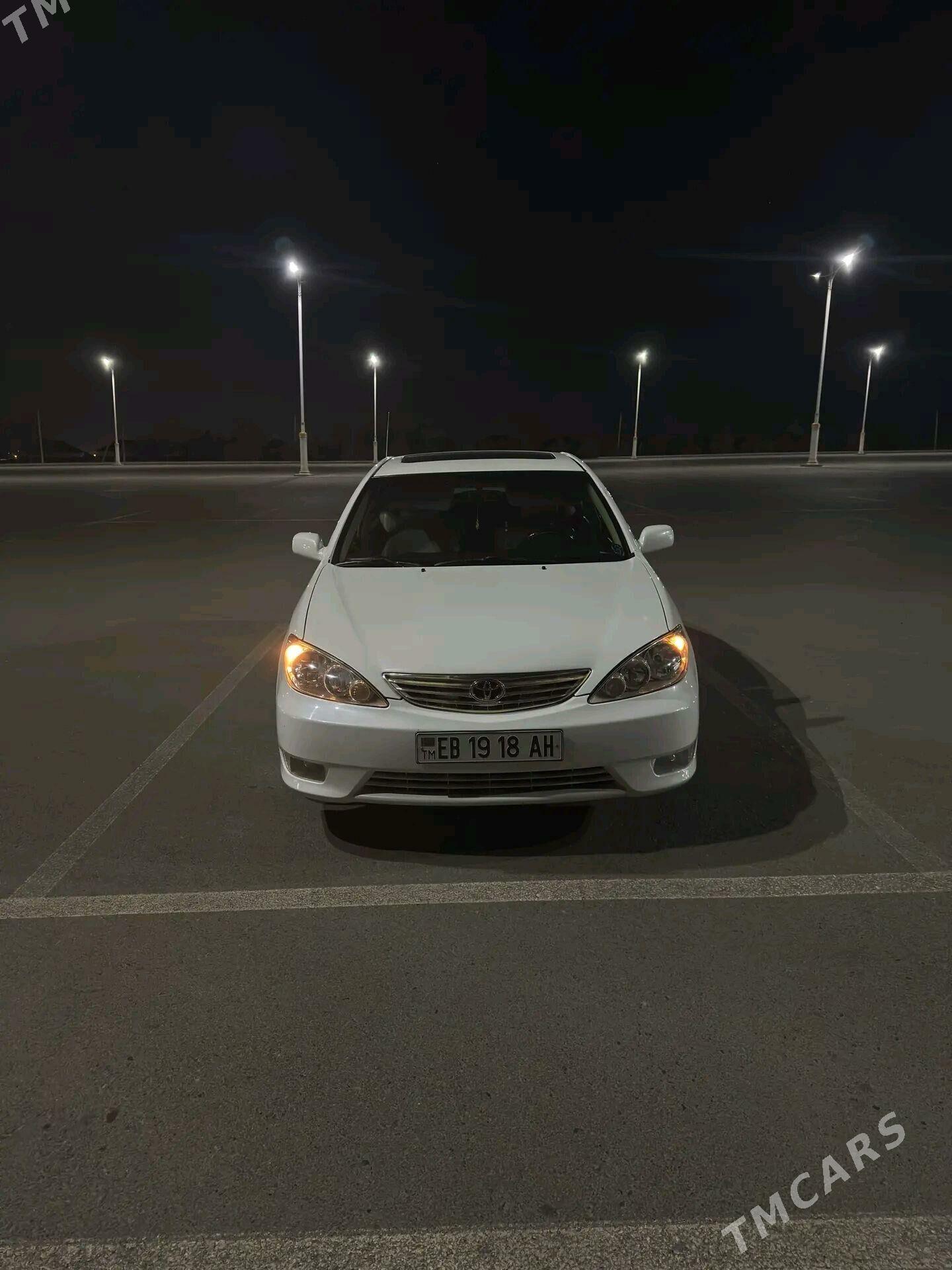Toyota Camry 2003 - 220 000 TMT - Гарадамак - img 1