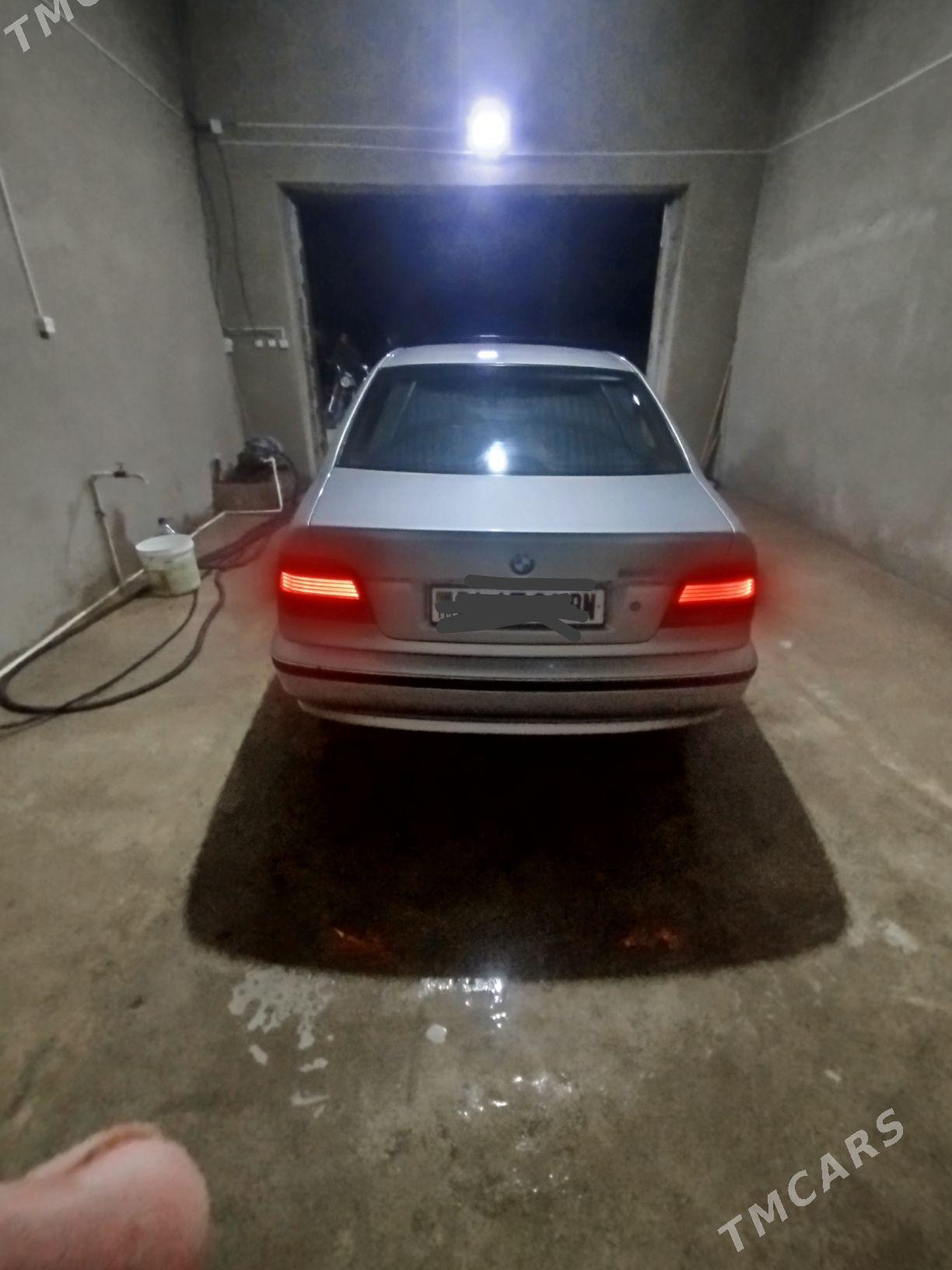 BMW E39 2001 - 145 000 TMT - Bereket - img 2