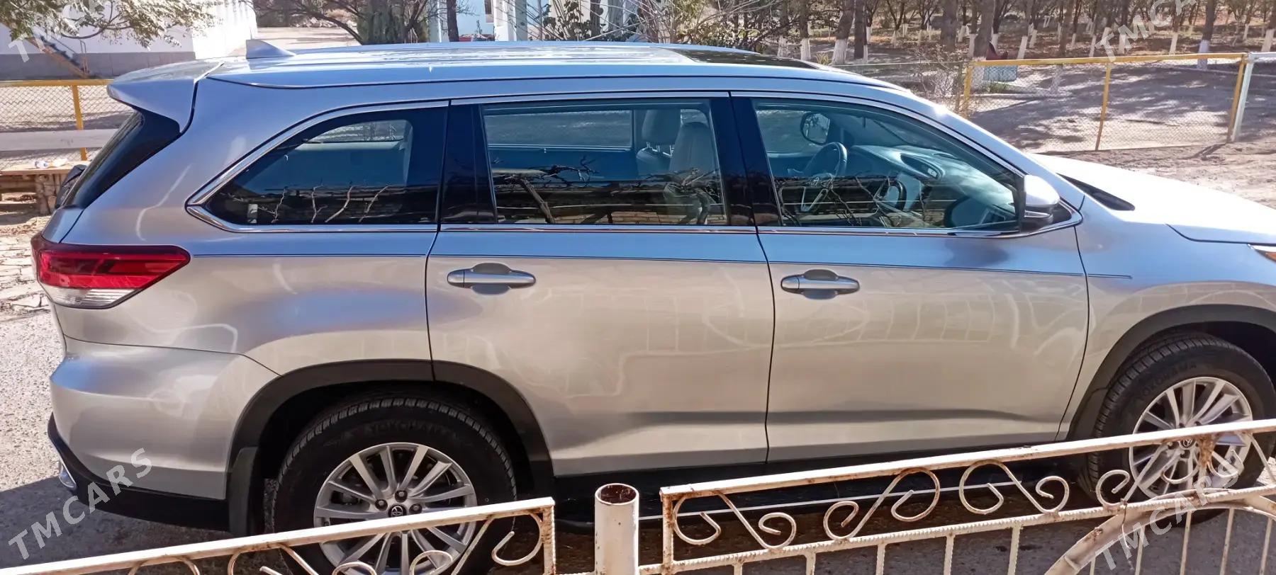 Toyota Highlander 2019 - 460 000 TMT - Dostluk - img 4