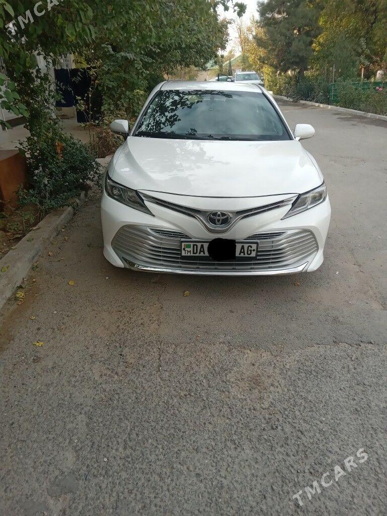 Toyota Camry 2018 - 255 000 TMT - Kim raýon - img 2