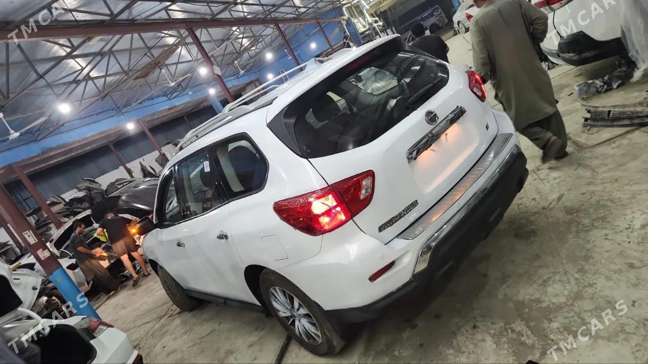 Nissan Pathfinder 2020 - 260 000 TMT - Мары - img 3