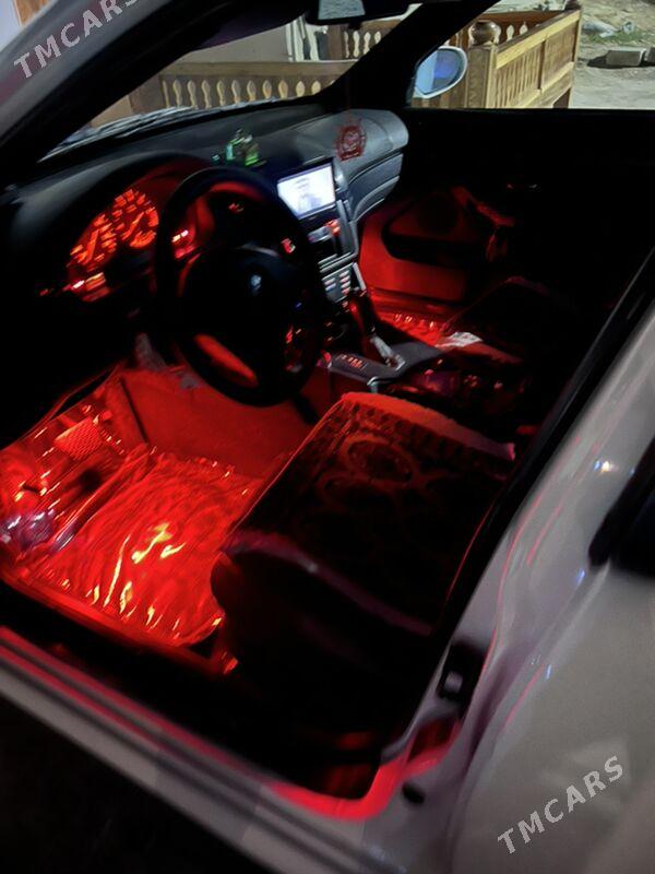 BMW E39 1999 - 130 000 TMT - Aşgabat - img 6