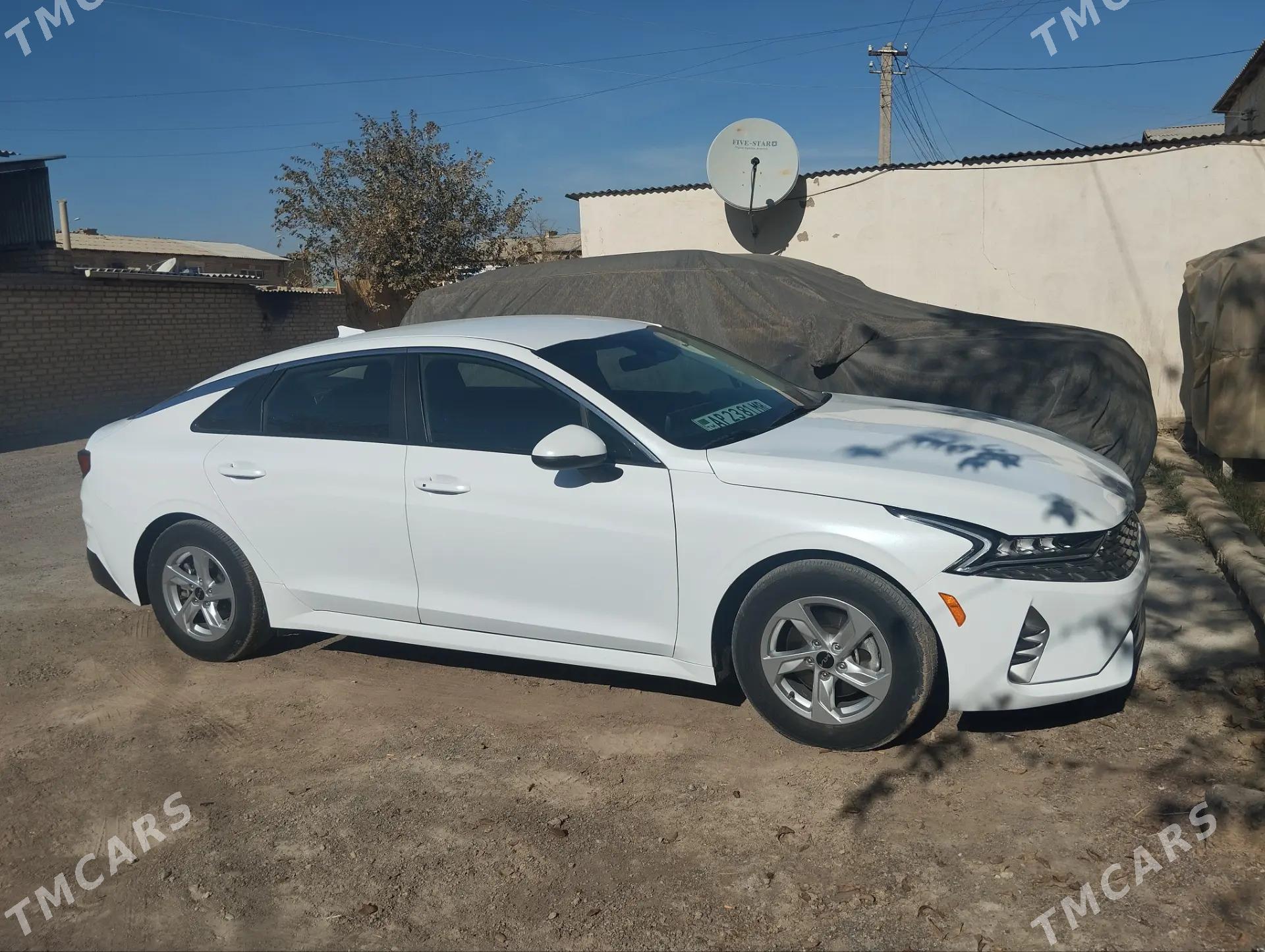 Kia K5 2022 - 290 000 TMT - Baýramaly - img 9