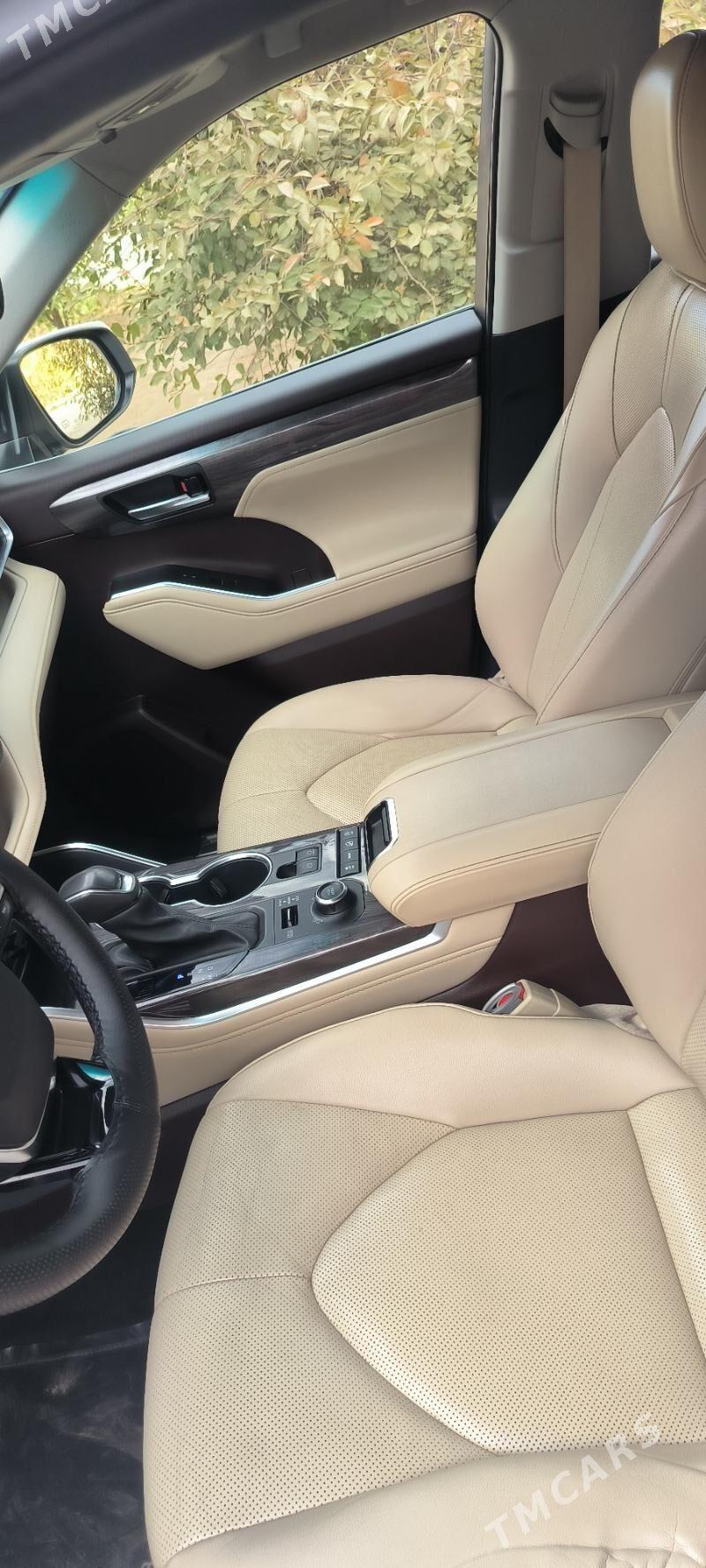 Toyota Highlander 2021 - 680 000 TMT - Türkmenabat - img 3