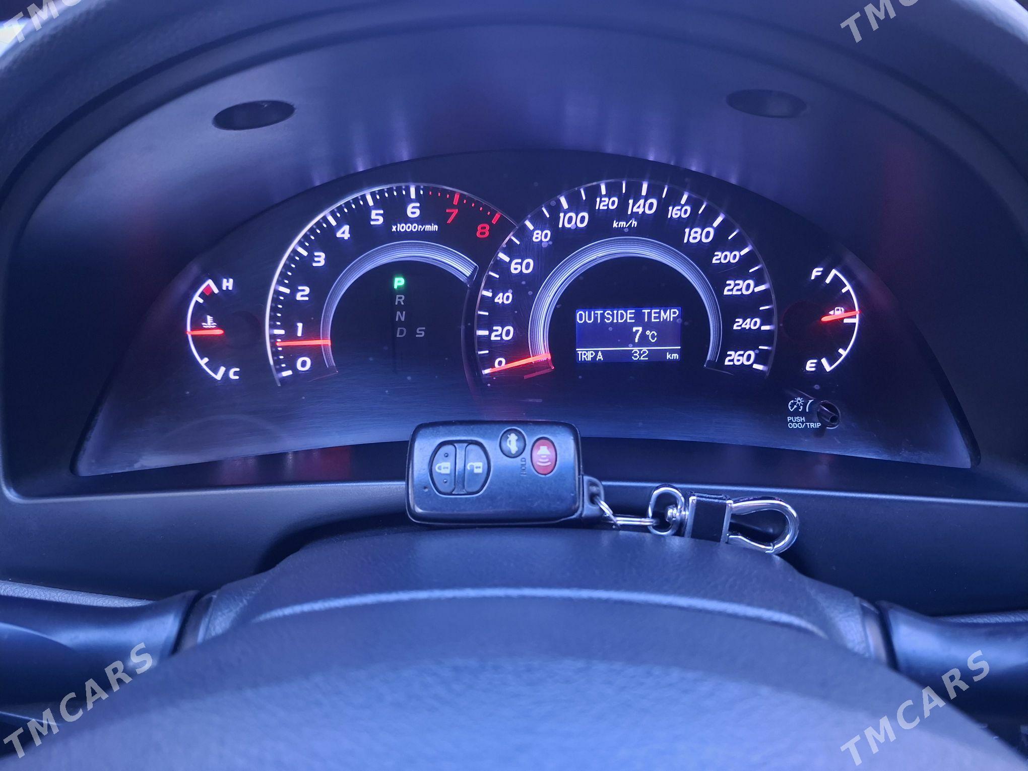 Toyota Camry 2011 - 270 000 TMT - Köneürgenç - img 4