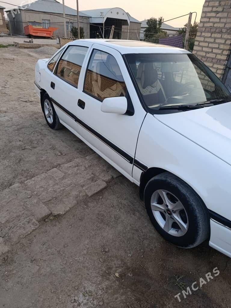 Opel Vectra 1990 - 45 000 TMT - Векильбазар - img 2