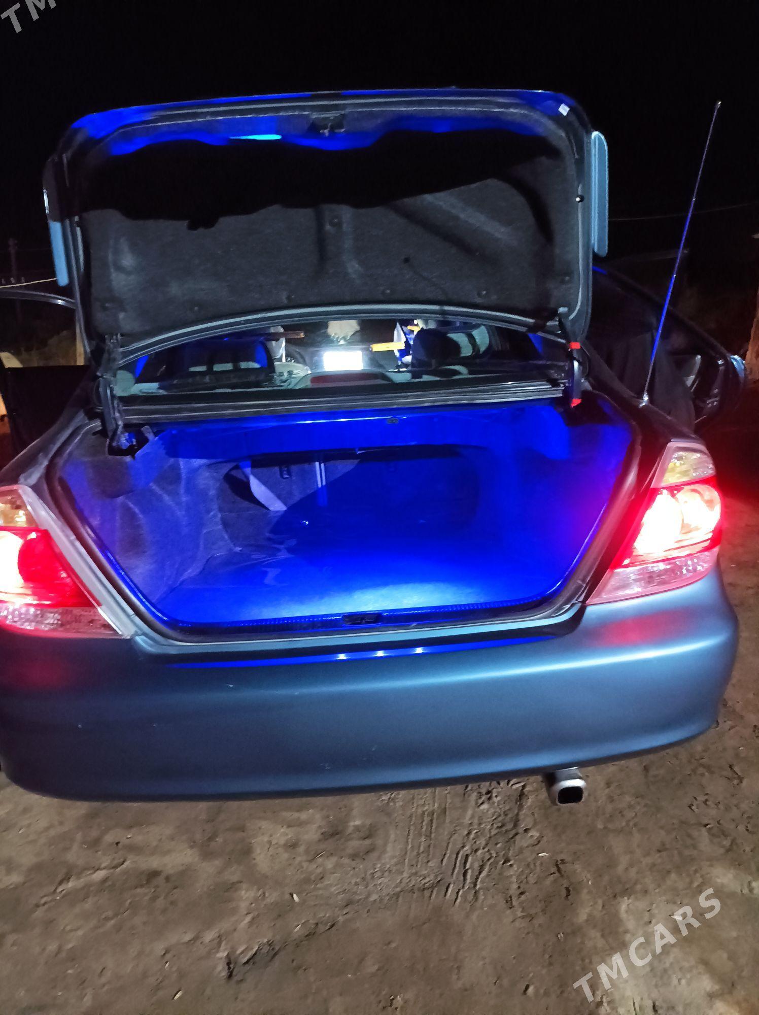 Toyota Camry 2003 - 200 000 TMT - Ёлётен - img 3