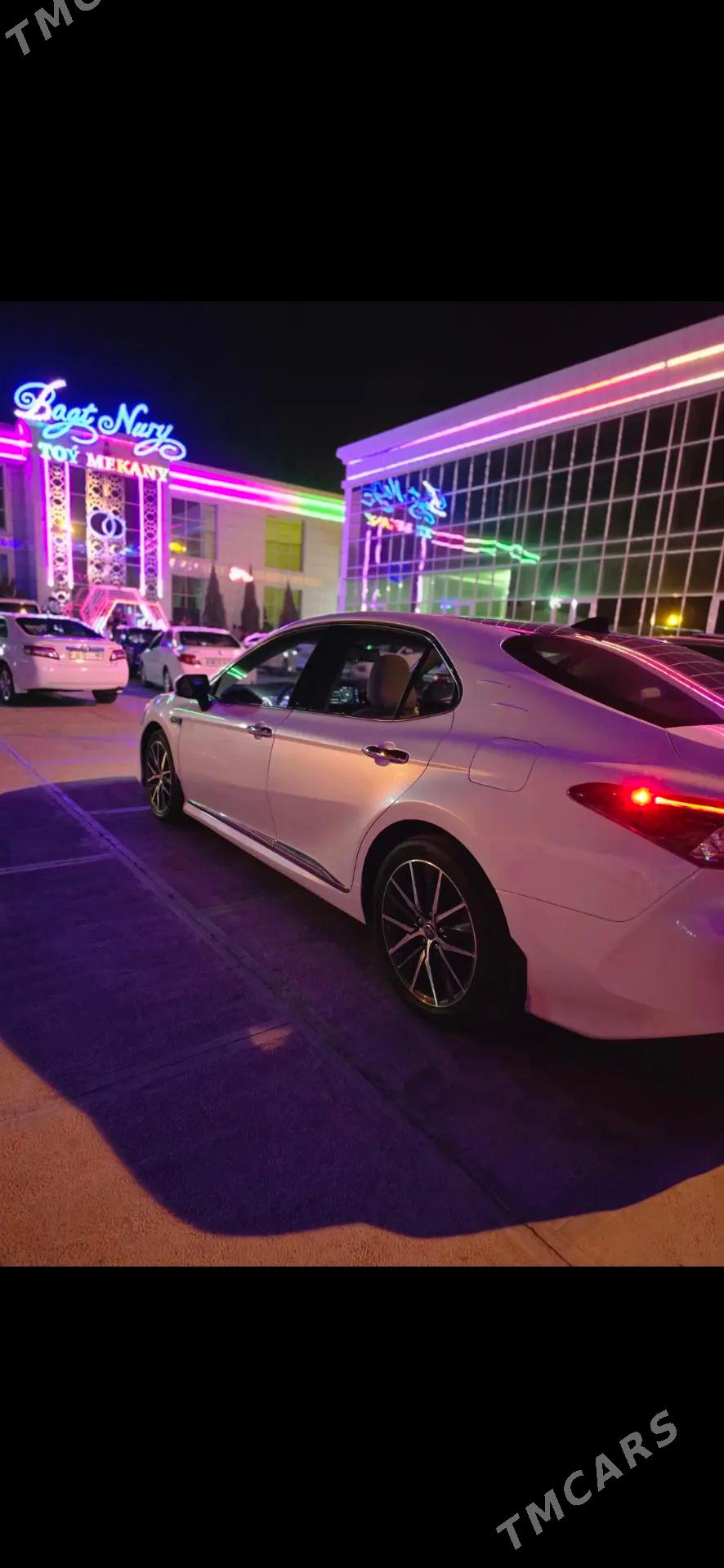 Toyota Camry 2021 - 365 000 TMT - Baýramaly - img 4