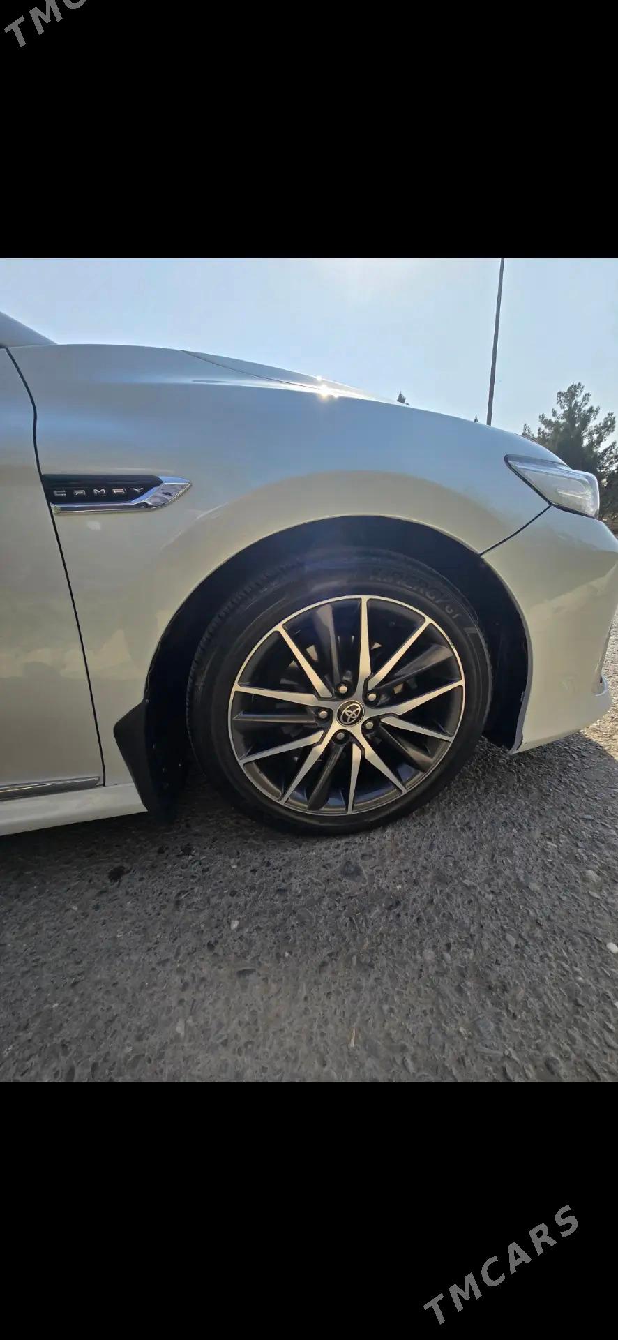 Toyota Camry 2021 - 365 000 TMT - Baýramaly - img 8