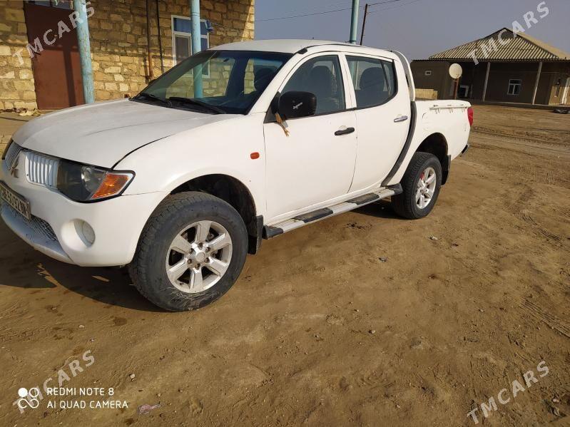Mitsubishi L200 2007 - 90 000 TMT - Эсенгулы - img 3