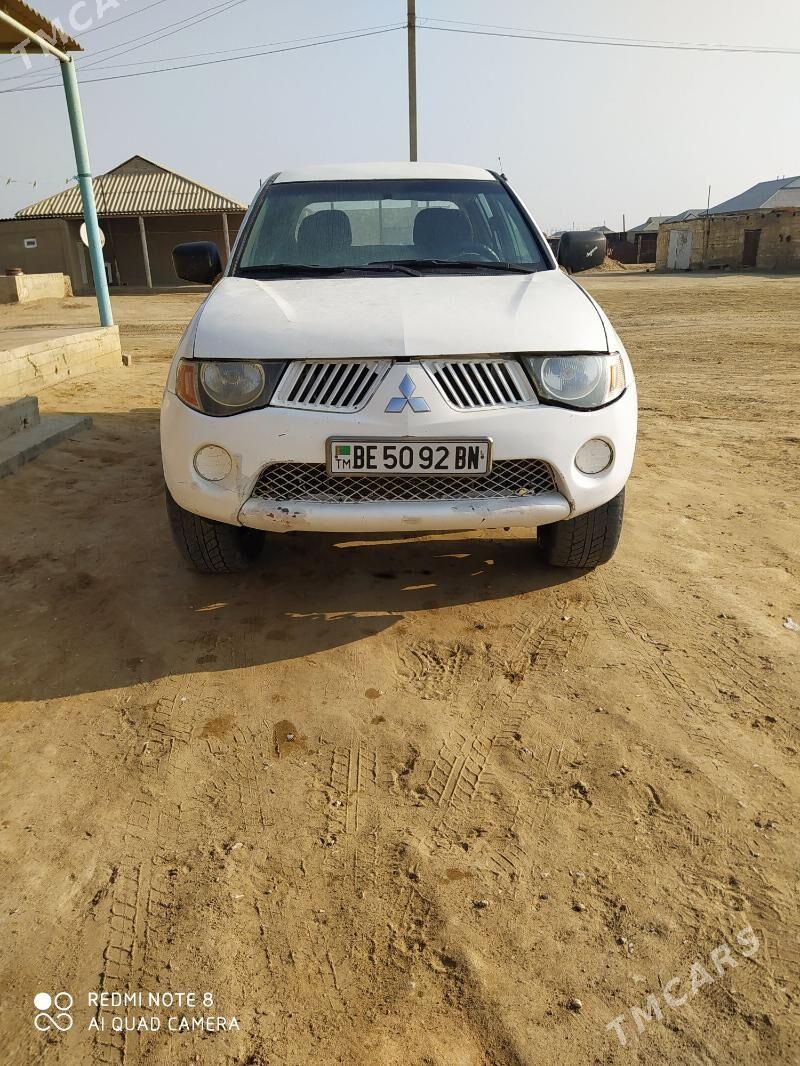 Mitsubishi L200 2007 - 90 000 TMT - Эсенгулы - img 4