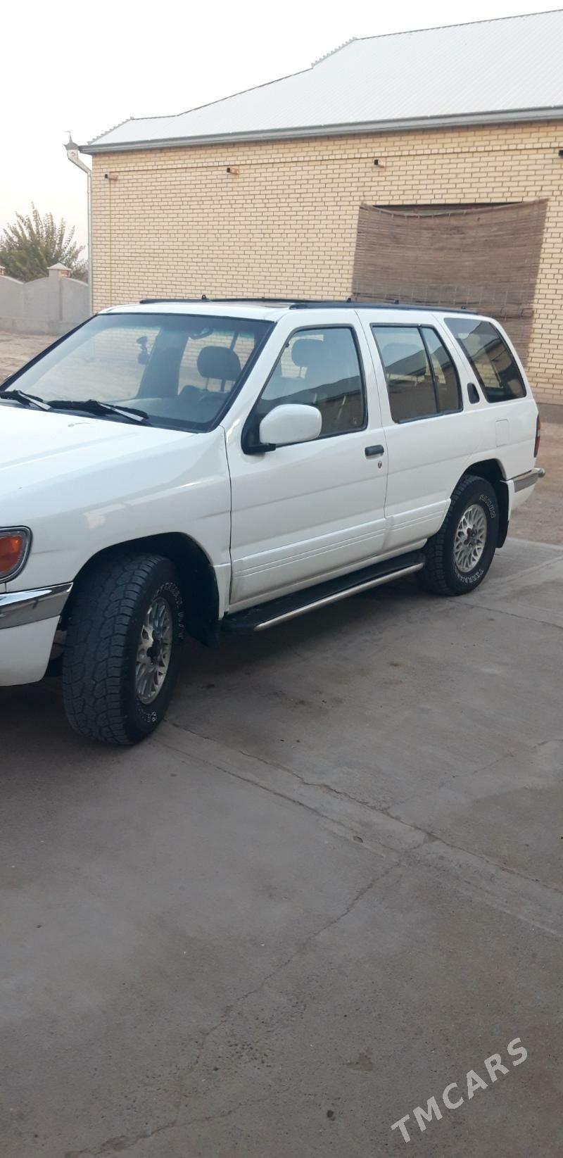 Nissan Pathfinder 1997 - 85 000 TMT - Байрамали - img 3