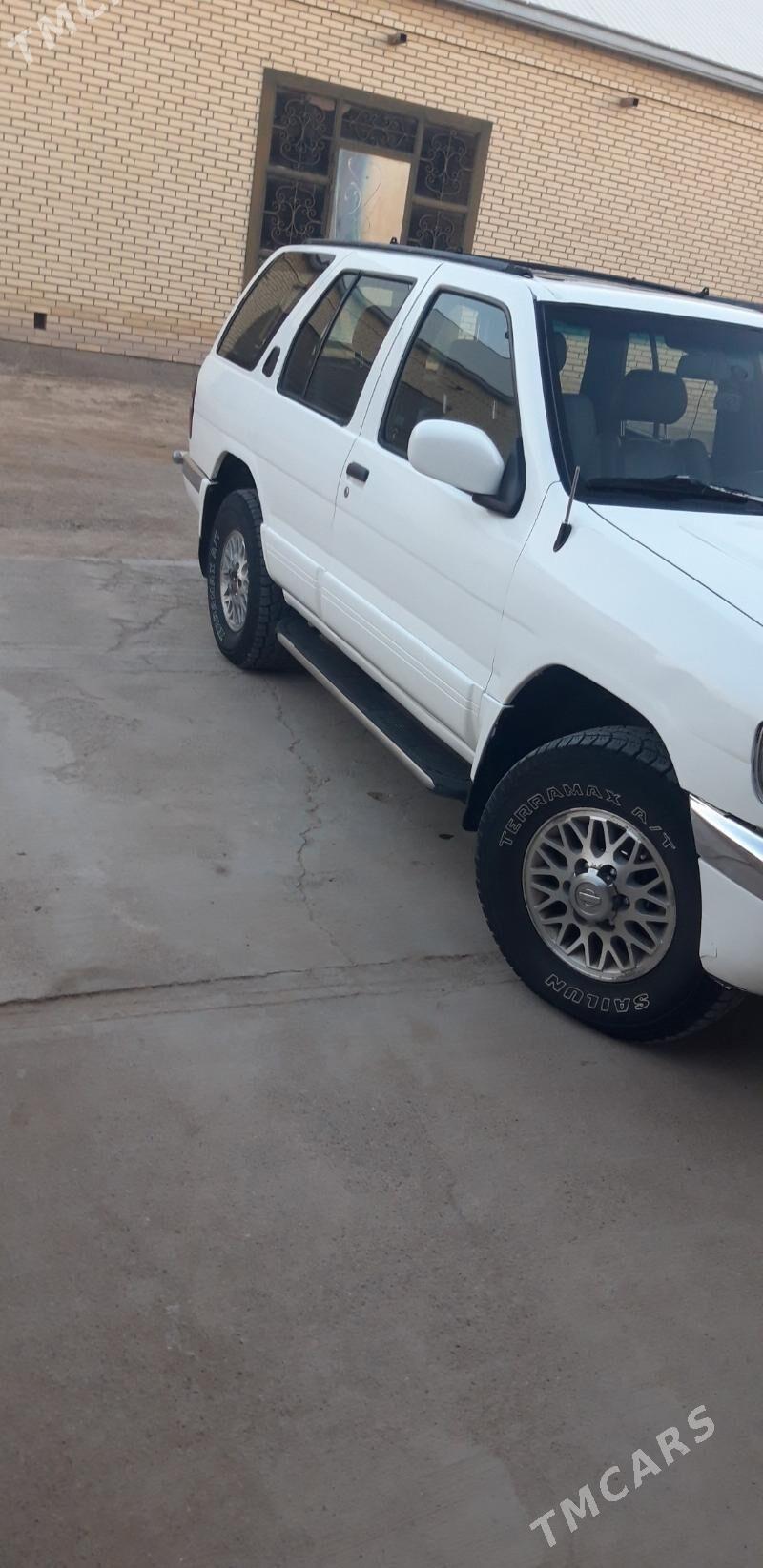 Nissan Pathfinder 1997 - 85 000 TMT - Байрамали - img 2