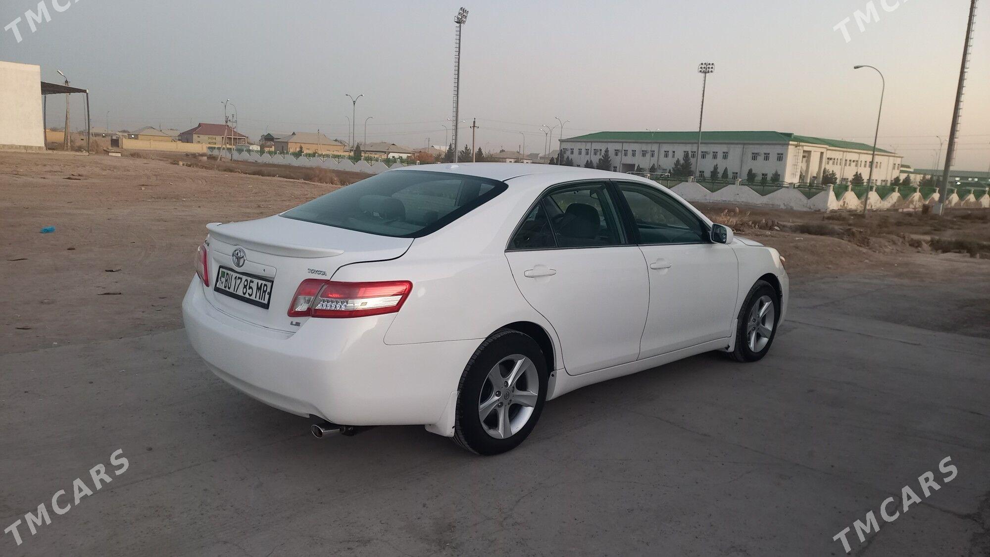 Toyota Camry 2011 - 165 000 TMT - Мургап - img 3