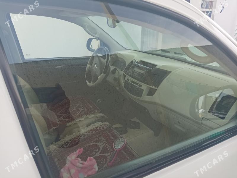 Toyota Hilux 2012 - 240 000 TMT - Bäherden - img 6