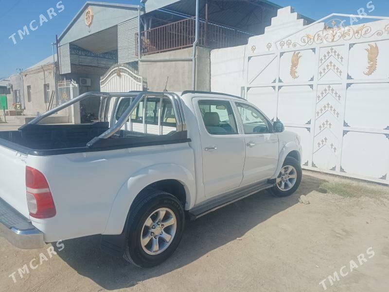 Toyota Hilux 2012 - 240 000 TMT - Bäherden - img 3