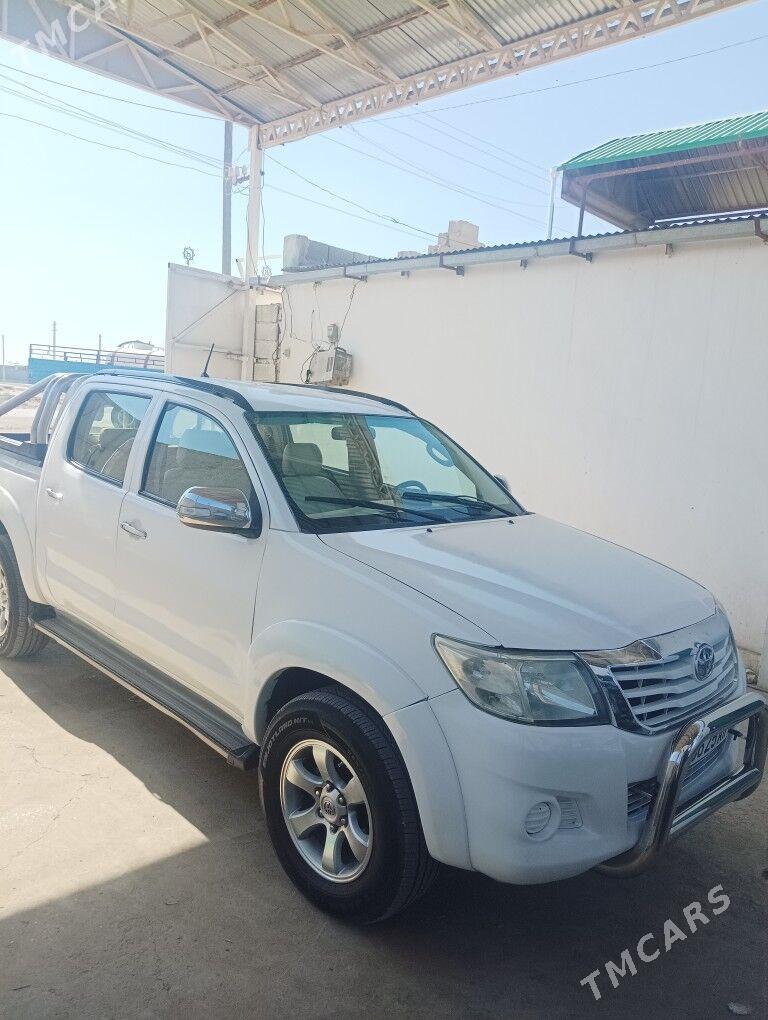 Toyota Hilux 2012 - 240 000 TMT - Bäherden - img 5