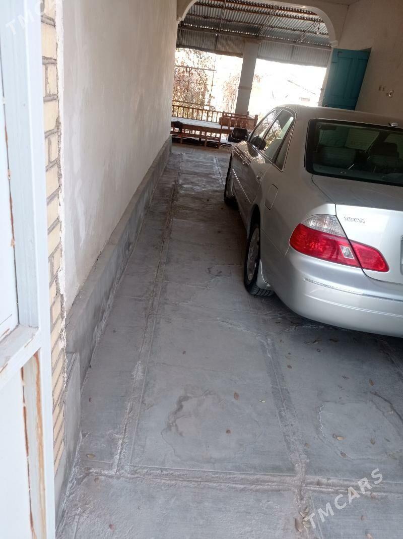 Toyota Avalon 2004 - 230 000 TMT - Дарганата - img 4