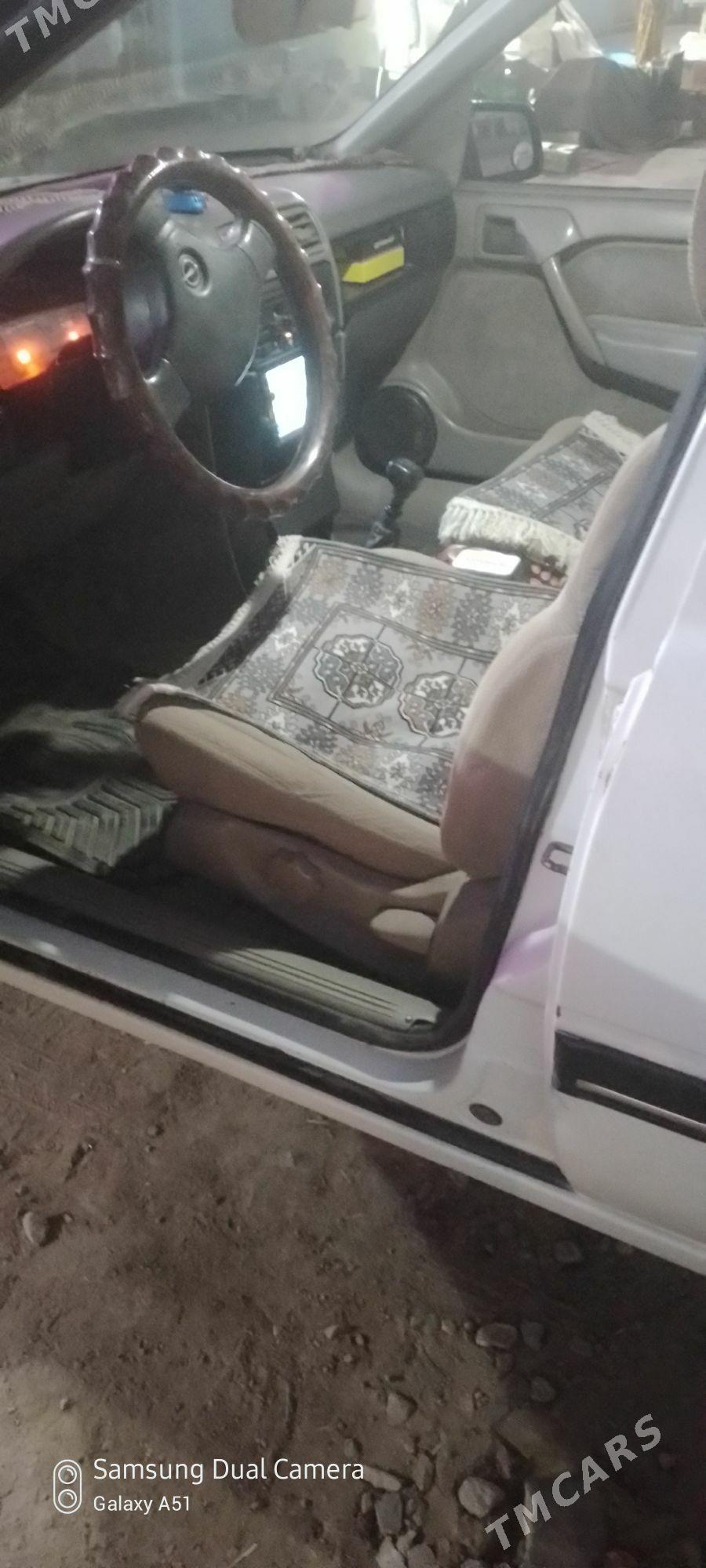 Opel Vectra 1991 - 35 000 TMT - Гурбансолтан Едже - img 4