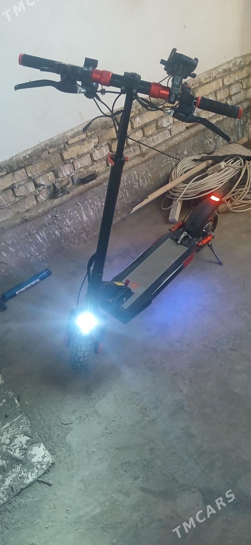 Samokat - Гурбансолтан Едже - img 4