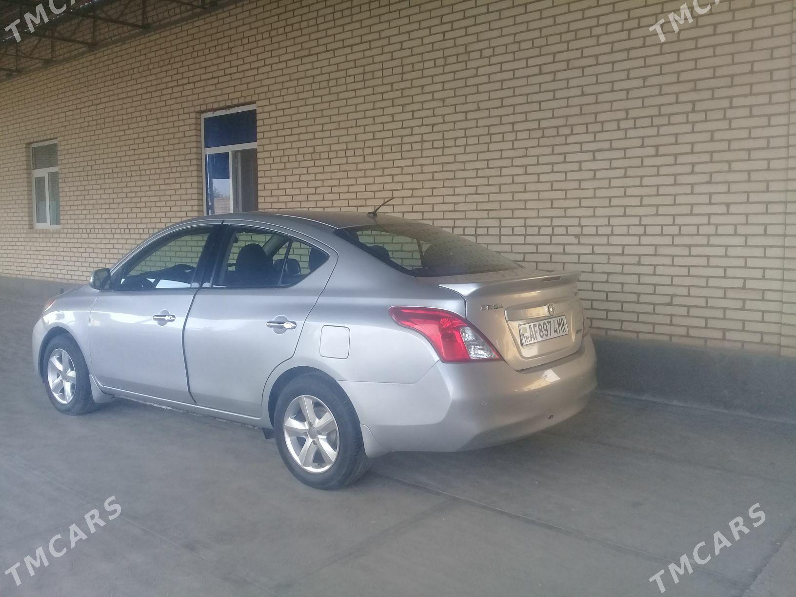 Nissan Versa 2013 - 110 000 TMT - Мары - img 6