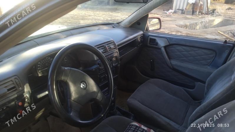 Opel Vectra 1990 - 30 000 TMT - Байрамали - img 5