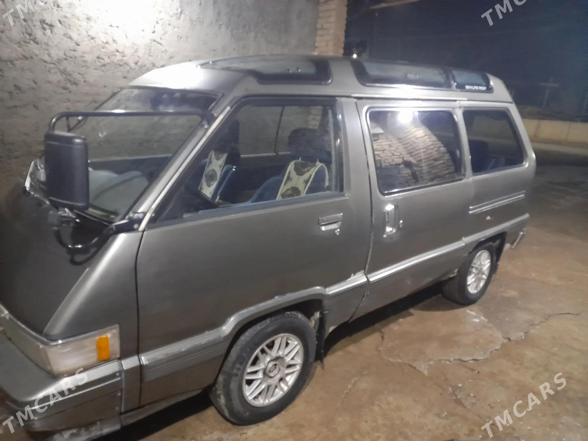 Toyota Town Ace 1987 - 33 000 TMT - Saýat - img 4