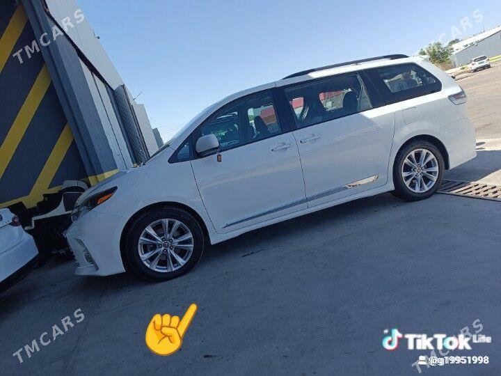 Toyota Sienna 2017 - 430 000 TMT - Мары - img 9