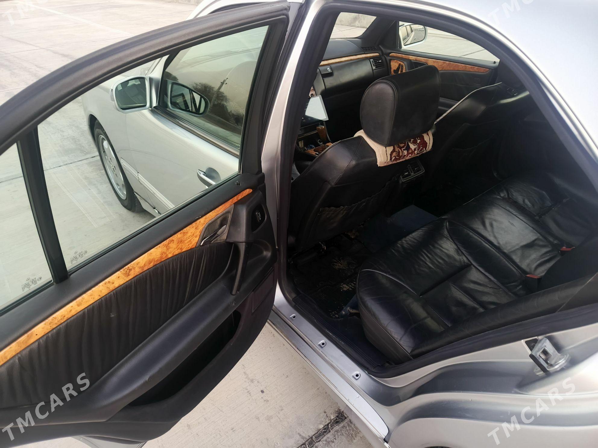 Mercedes-Benz E320 2001 - 95 000 TMT - Бахарден - img 5