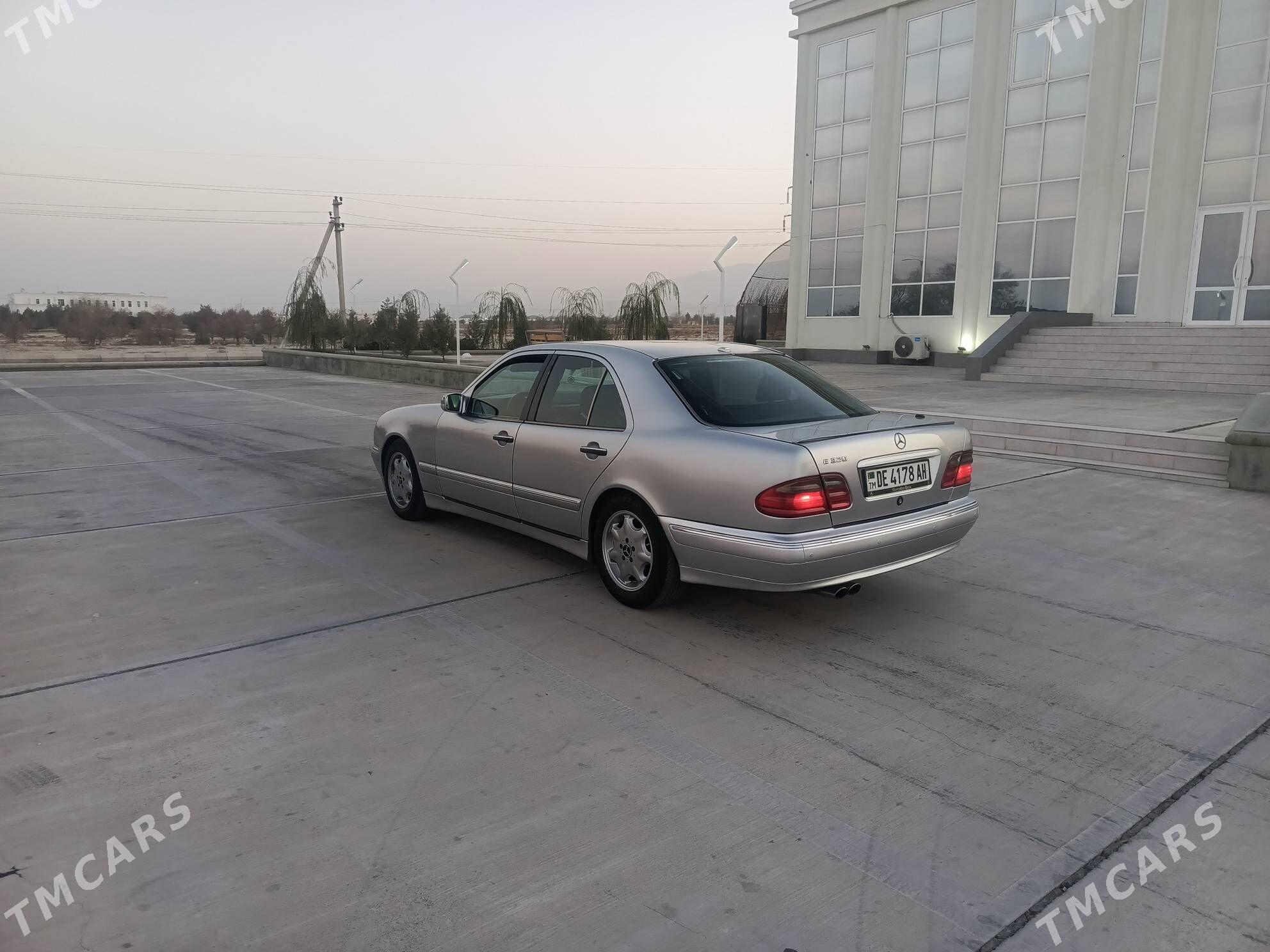 Mercedes-Benz E320 2001 - 95 000 TMT - Бахарден - img 2