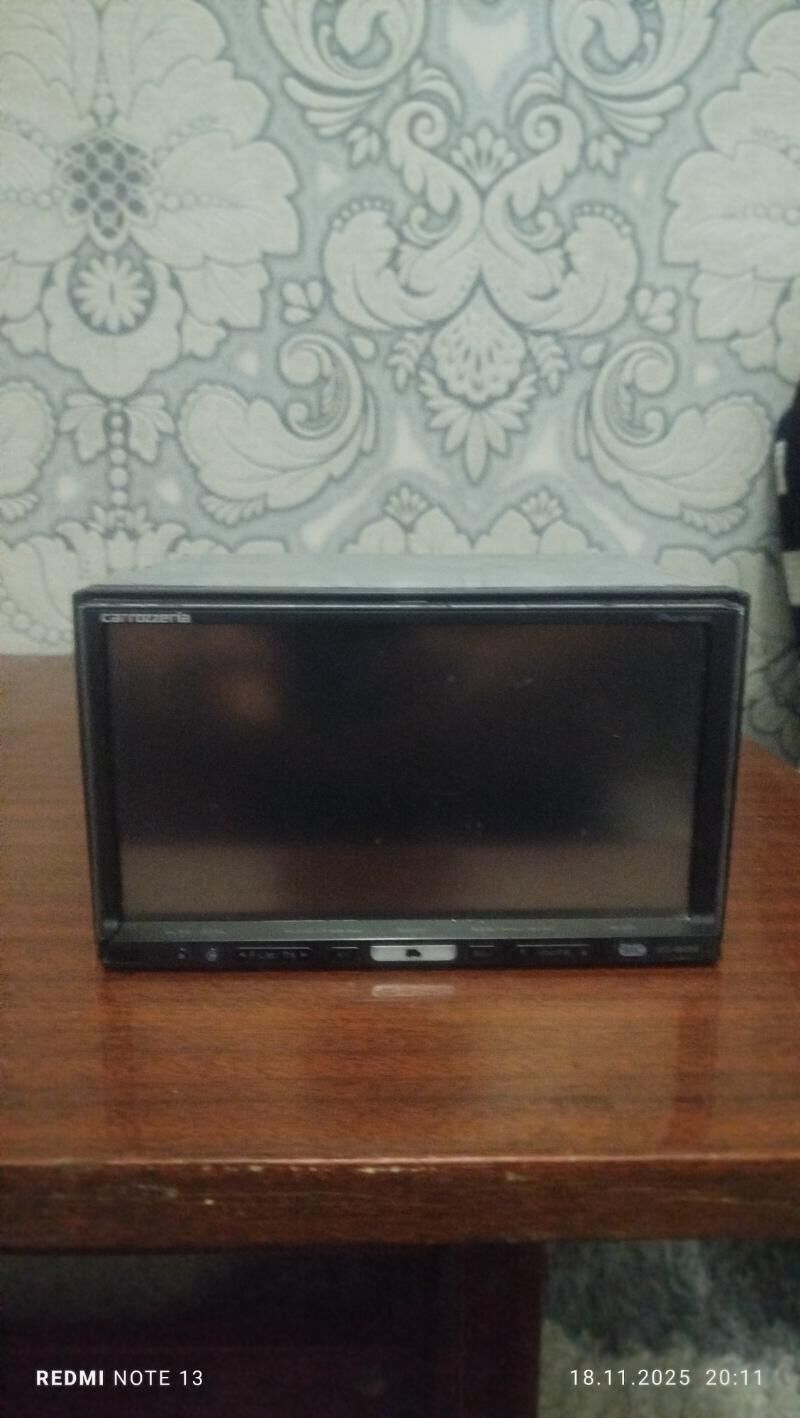 Telewizor Carrozzeriya pioneer 450 TMT - Büzmeýin - img 1