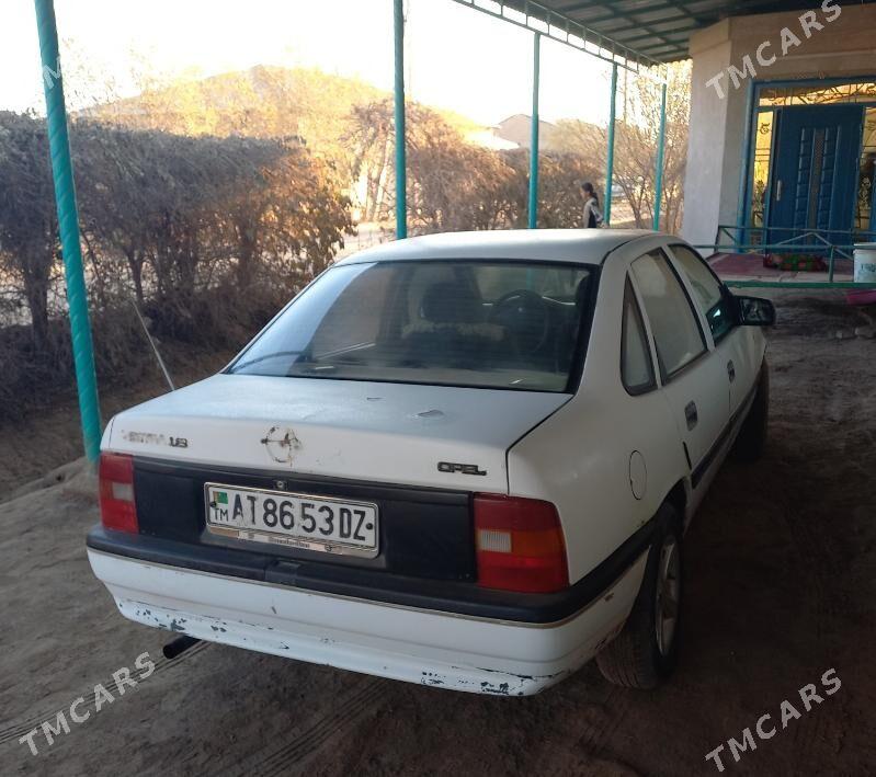 Opel Vectra 1990 - 27 000 TMT - Шабатский этрап - img 3