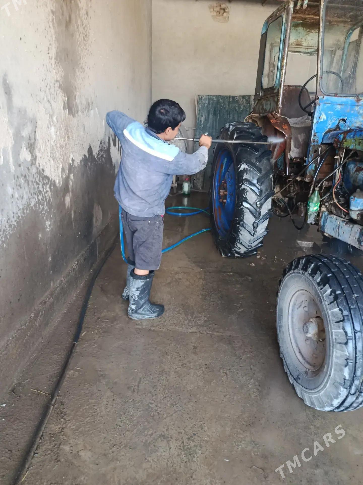 MTZ T-28 1986 - 40 000 TMT - Farap - img 2