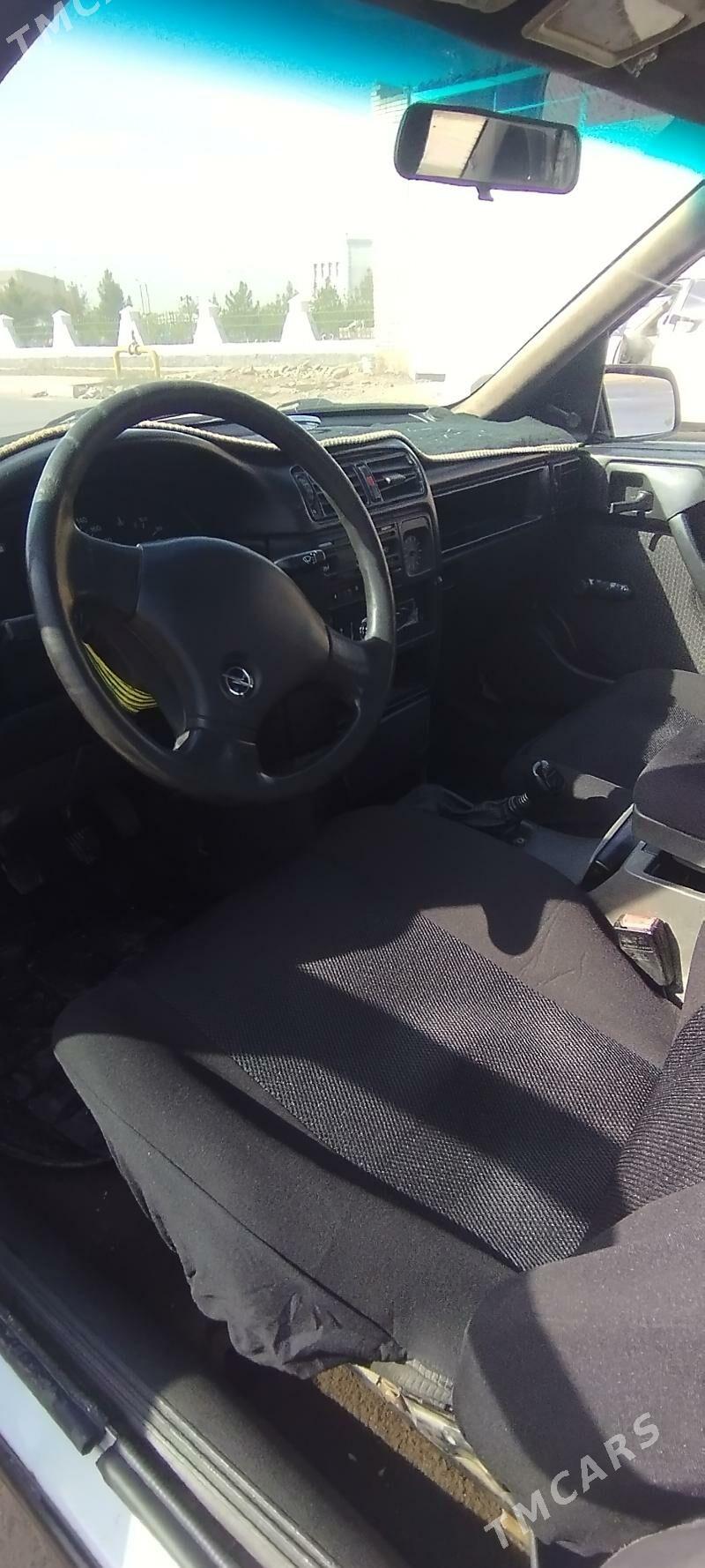 Opel Vectra 1993 - 30 000 TMT - Mary - img 6