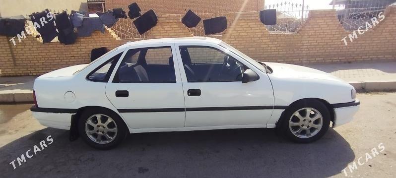 Opel Vectra 1993 - 30 000 TMT - Mary - img 3