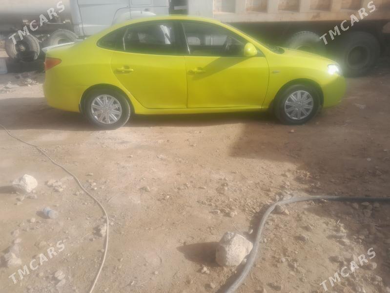 Hyundai Elantra 2010 - 80 000 TMT - Türkmenbaşy - img 4