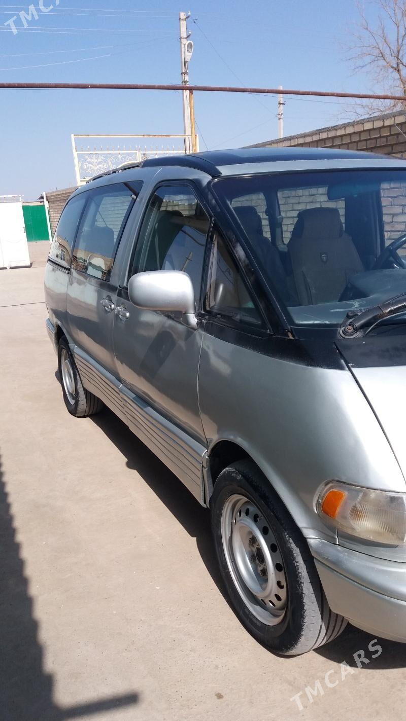 Toyota Previa 1996 - 65 000 TMT - Бабадайхан - img 3
