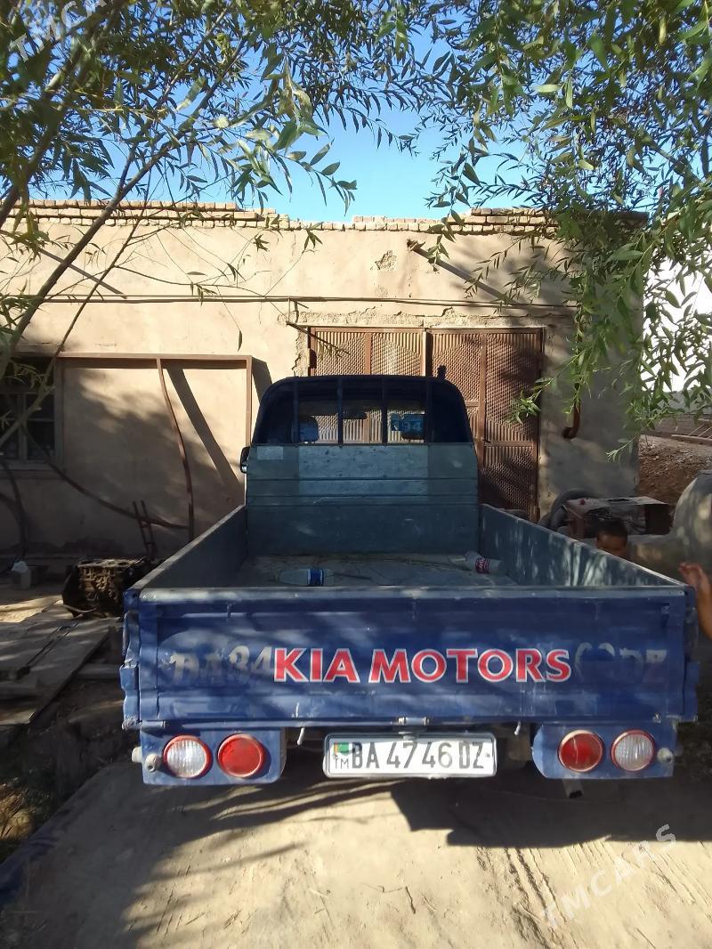 Kia Bongo 2010 - 160 000 TMT - Гурбансолтан Едже - img 5