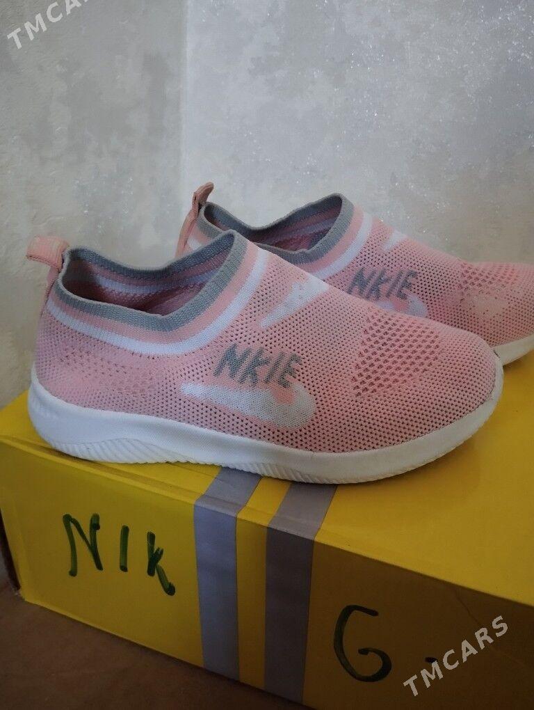 Gyz krossowka - Balkanabat - img 1