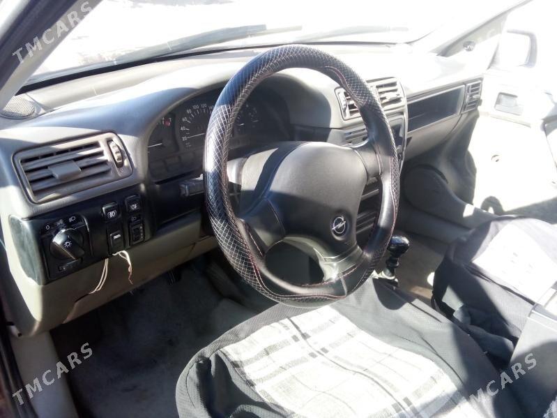 Opel Vectra 1991 - 40 000 TMT - Губадаг - img 4
