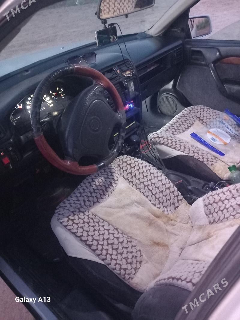 Opel Vectra 1993 - 30 000 TMT - Губадаг - img 2