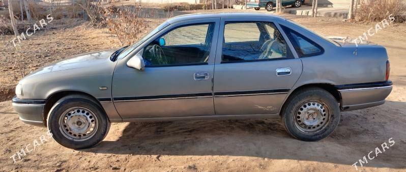 Opel Vectra 1992 - 27 000 TMT - Губадаг - img 4